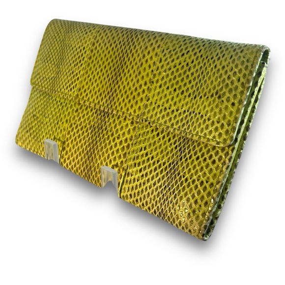 DOLCE & GABBANA🎈SALE Lime Green Genuine Reptile Wallet Silver Tone Logo Closure - Picture 13 of 17